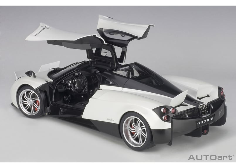 AUTOart 1/12 パガーニ ウアイラ (ホワイト) 12231 | AUTOart O