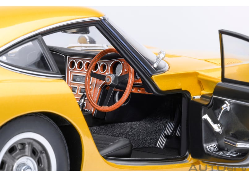 AUTOart 1/18 トヨタ 2000GT 1967 （ゴールド） 79549 | AUT