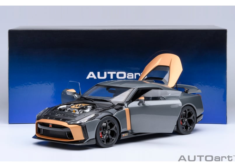 AUTOart 1/18 NISSAN GT-R50 by ITALDESIGN （グレー／ゴ