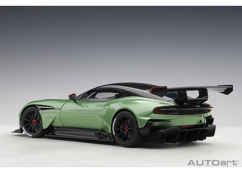 AUTOart 1/18 アストンマーチン ヴァルカン （メタリック・グリーン