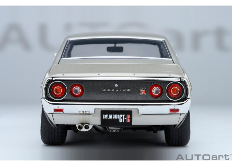 オンラインストア限定モデル” AUTOart 1/18 日産 スカイライン 2000GT-R