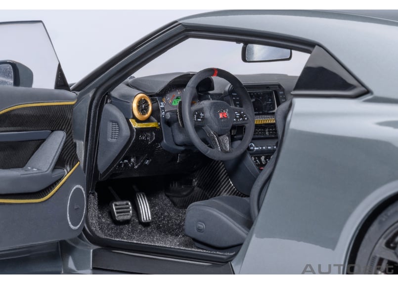 AUTOart 1/18 NISSAN GT-R50 by ITALDESIGN （グレー／ゴ