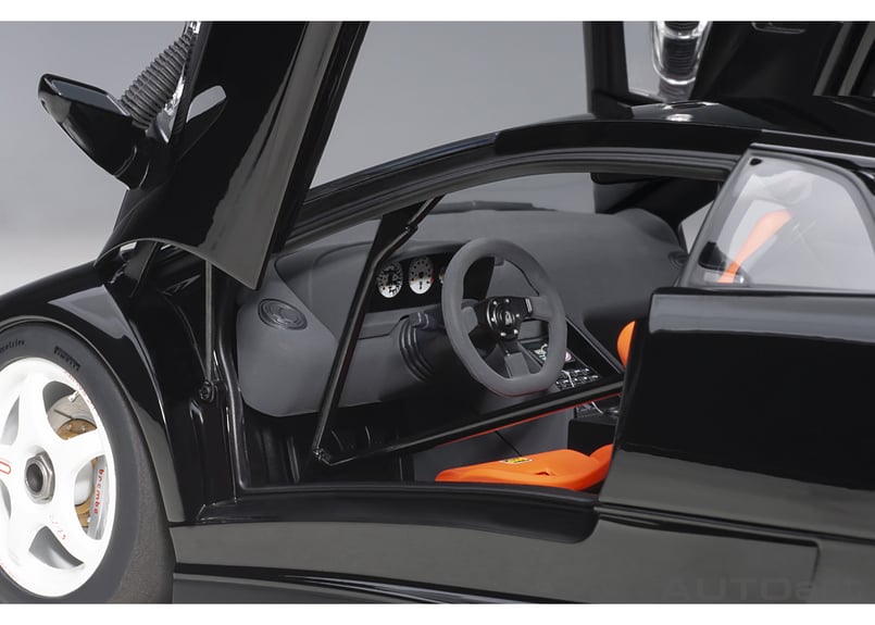 AUTOart 1/18 ランボルギーニ ディアブロ SV-R （DEEP BLACK／ブラッ