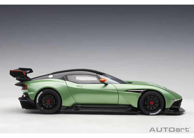 AUTOart 1/18 アストンマーチン ヴァルカン （メタリック・グリーン