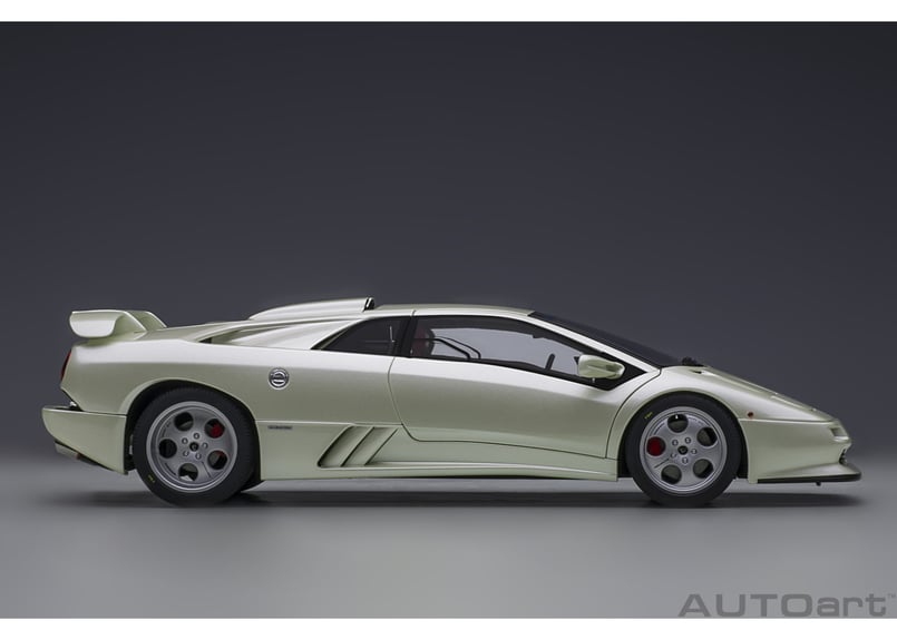 AUTOart 1/18 ランボルギーニ ディアブロ SE30 イオタ （BALLOON WH
