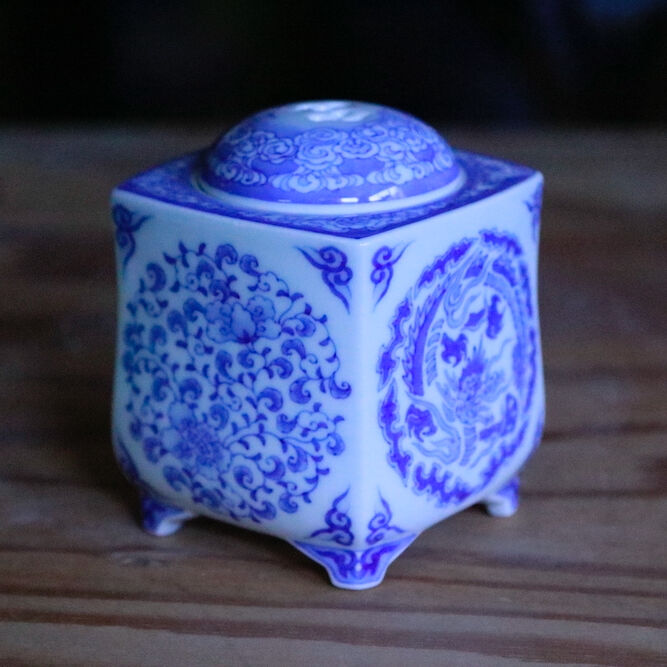 染付龍鳳凰文角香炉 | 辻精磁社 つじのくら