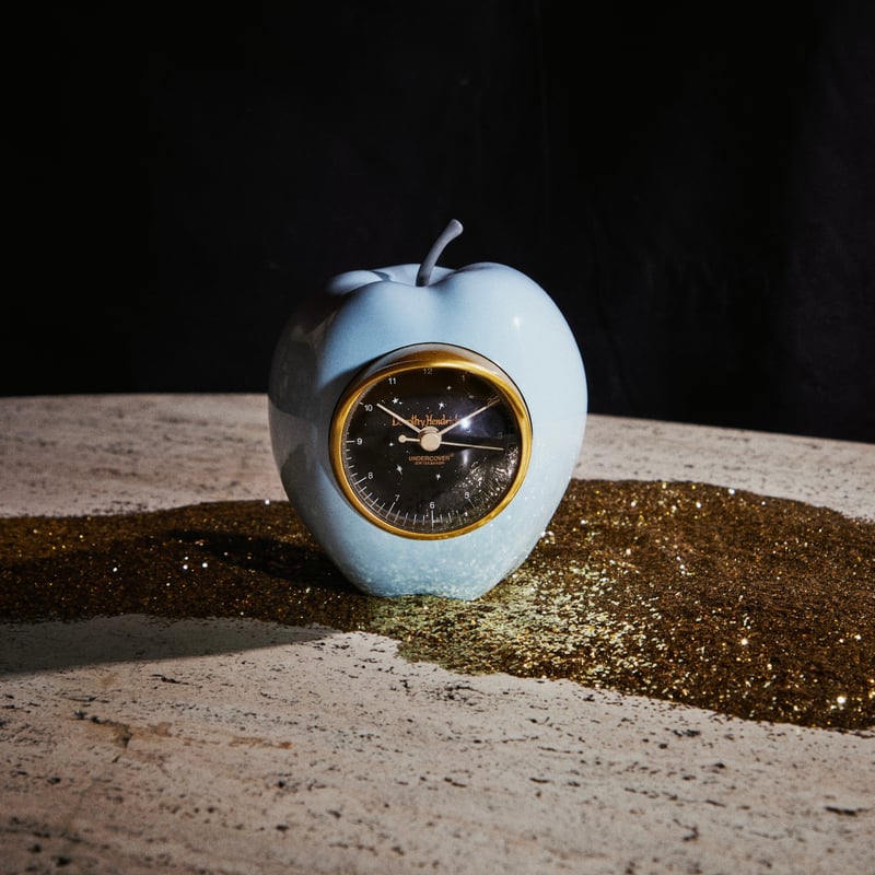 GILAPPLE CLOCK | Dorothy Hendricks