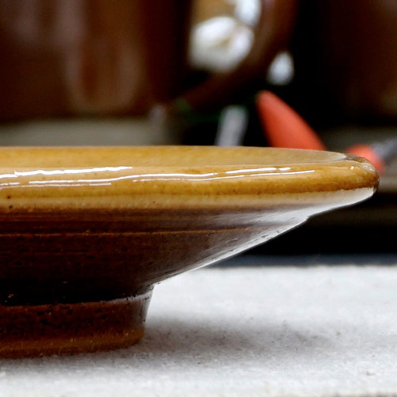 和食器 布志名焼 湯町窯 中皿 15cm 花紋濃茶 黄釉 | うつわの店