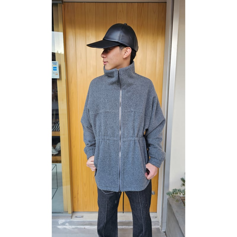 mister it. / Moi-23aw | AVET