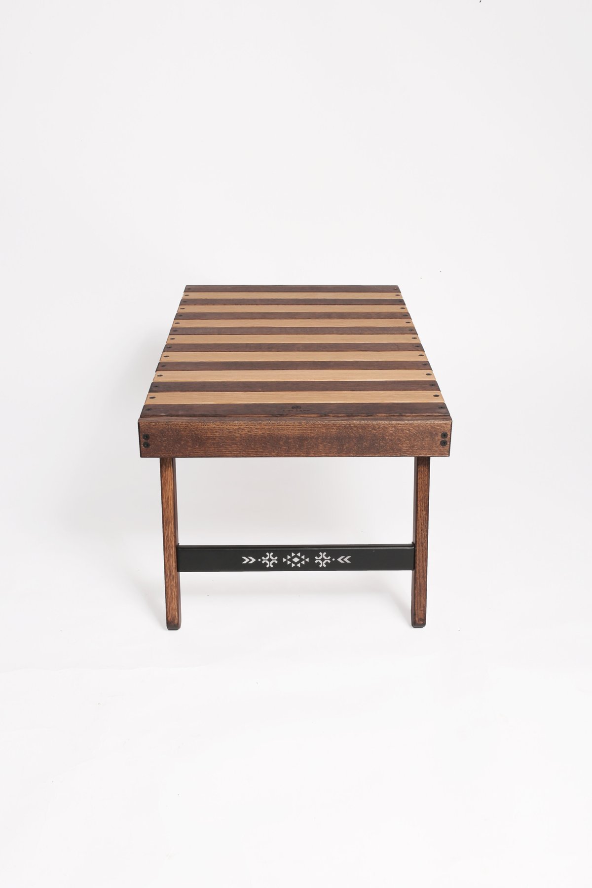 ゼブラ テーブル | KIMICAMP