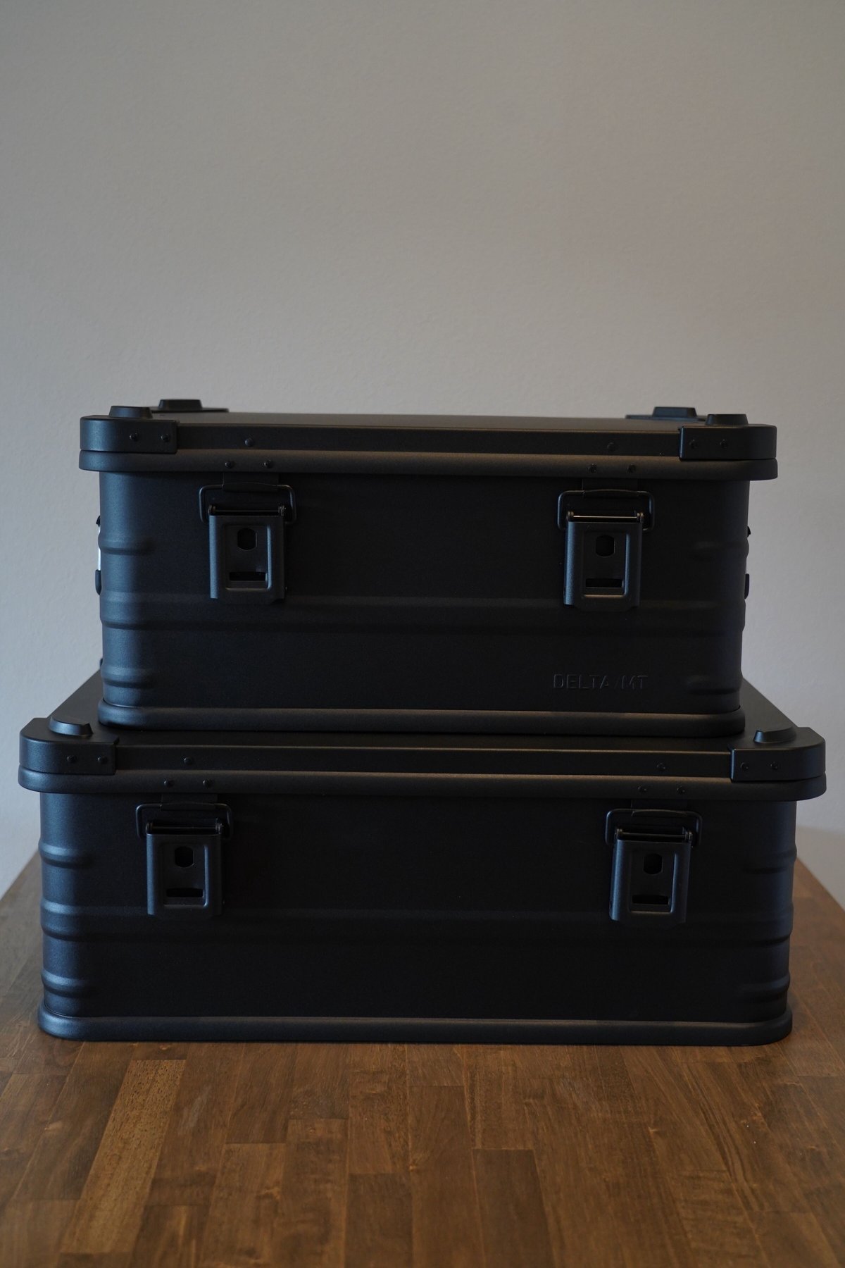 DELTA/MT Extreme X 39アルミコンテナ ブラック アルミ収納ボックス