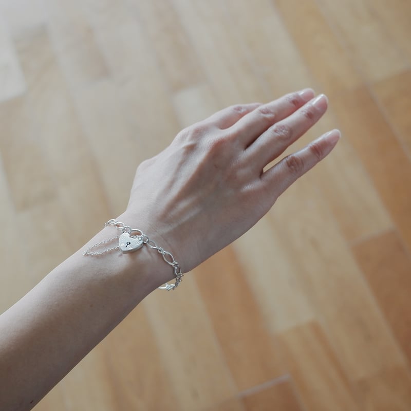 英国製 1995年 ヴィンテージ】パドロックブレスレット 南京錠 ホール