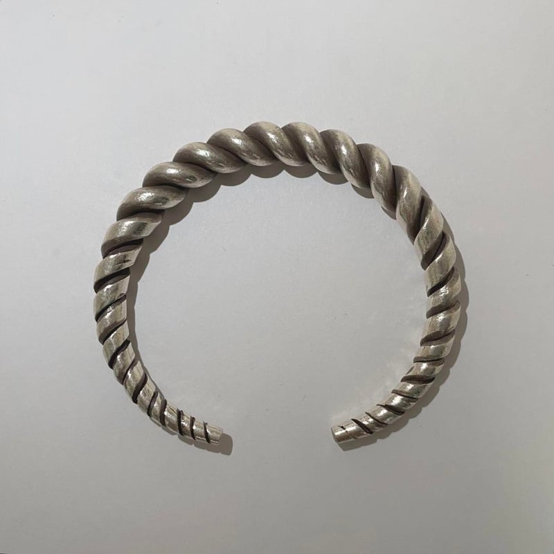 KARENSILVER カレンシルバー カレン族 ツイスト 重量 バングル