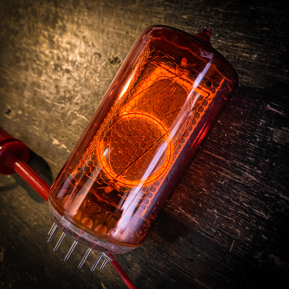 Z566M 赤い大きなニキシー管 | BLACK BOX BUZZ