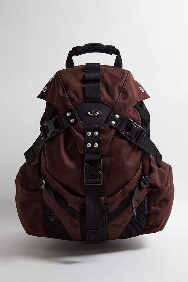 Oakley Icon RC Backpack | Urban Outfitters UK