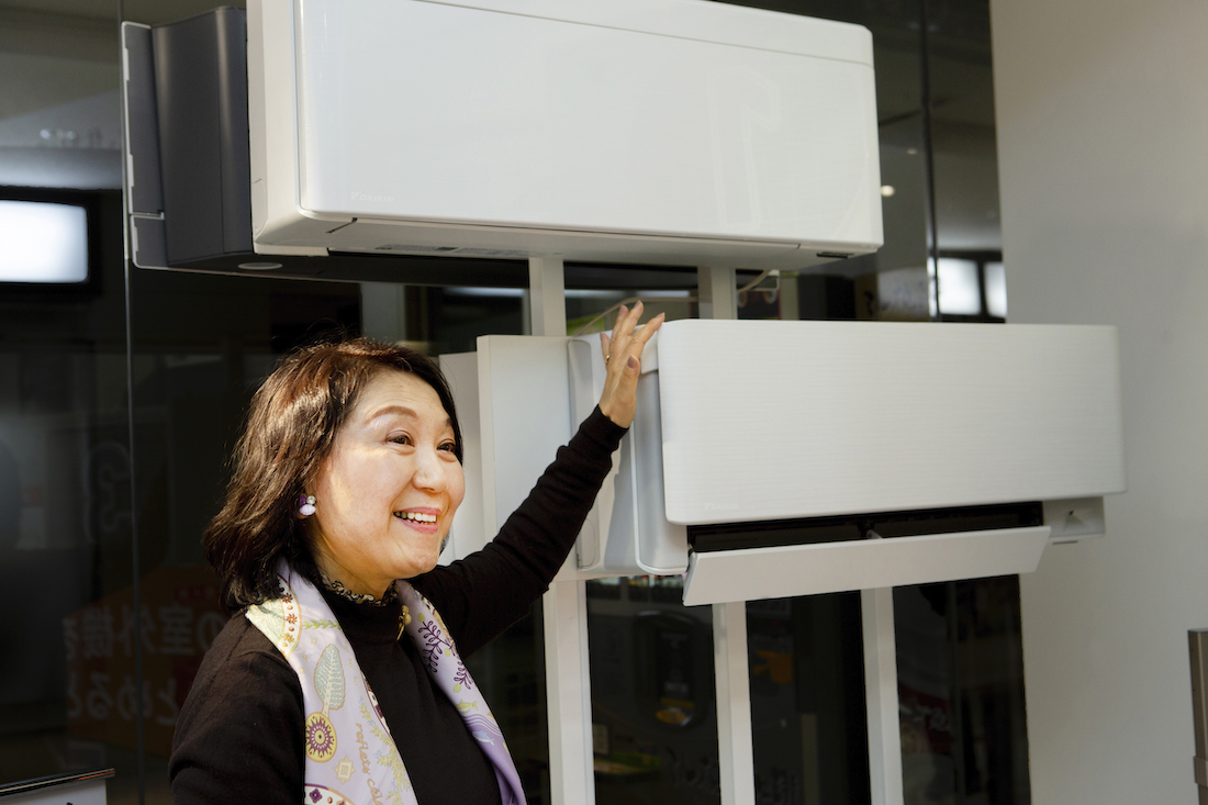 7種のパネル×2色の室内機本体カラー。14パターンから選べるようになり