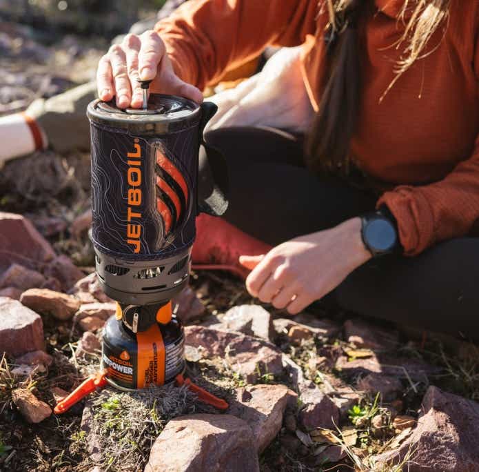速報】「登山だけじゃない」JETBOILの新モデルが“キャンプと相性抜群