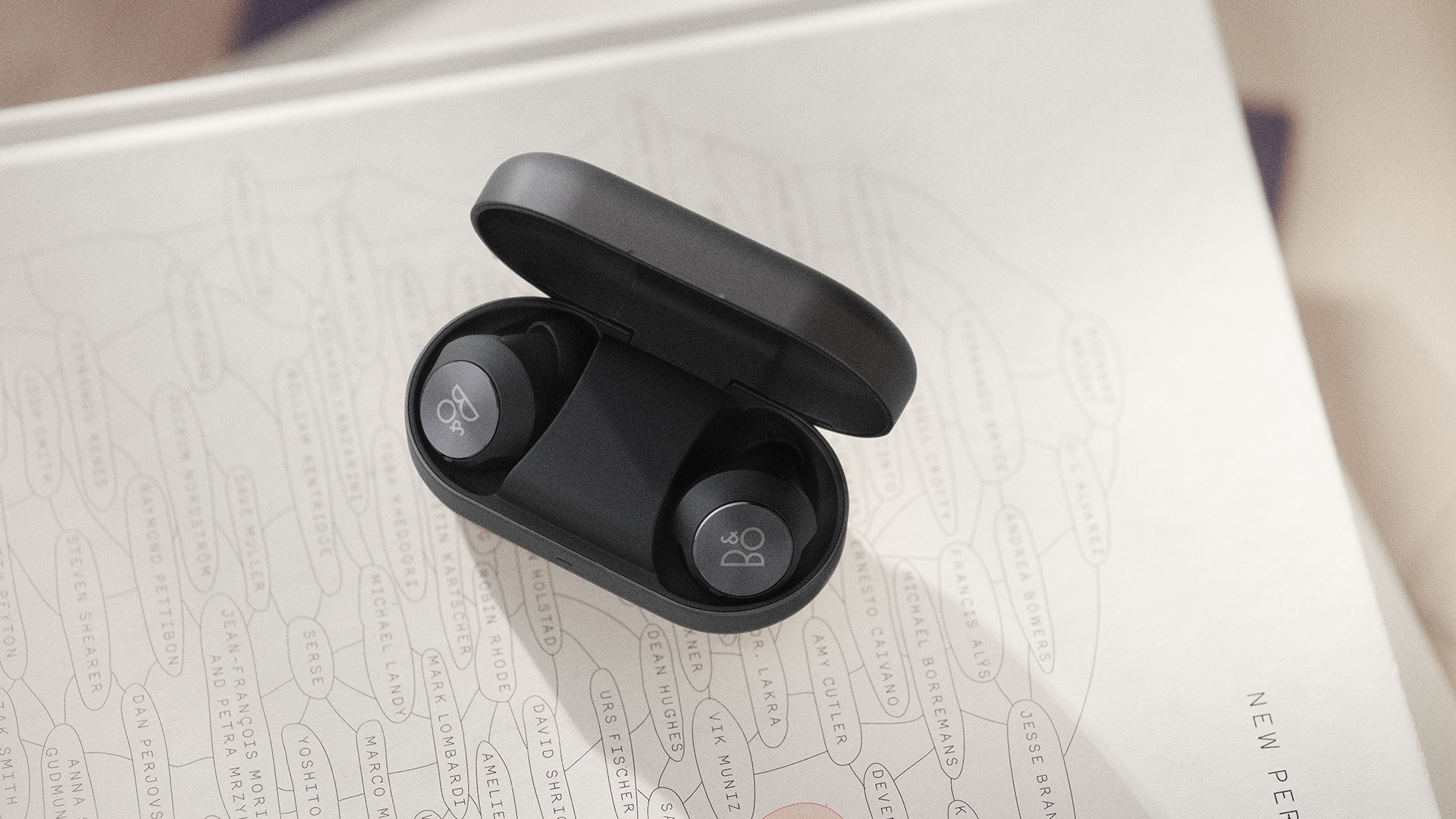 Beoplay EQ - Noise cancelling wireless earphones | B&O