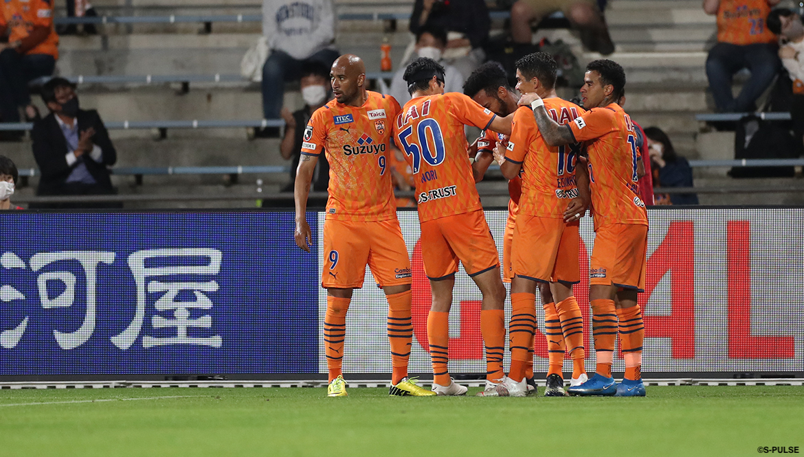 HATTRICK（ハットトリック）-選手の想いをファンへ届ける公式