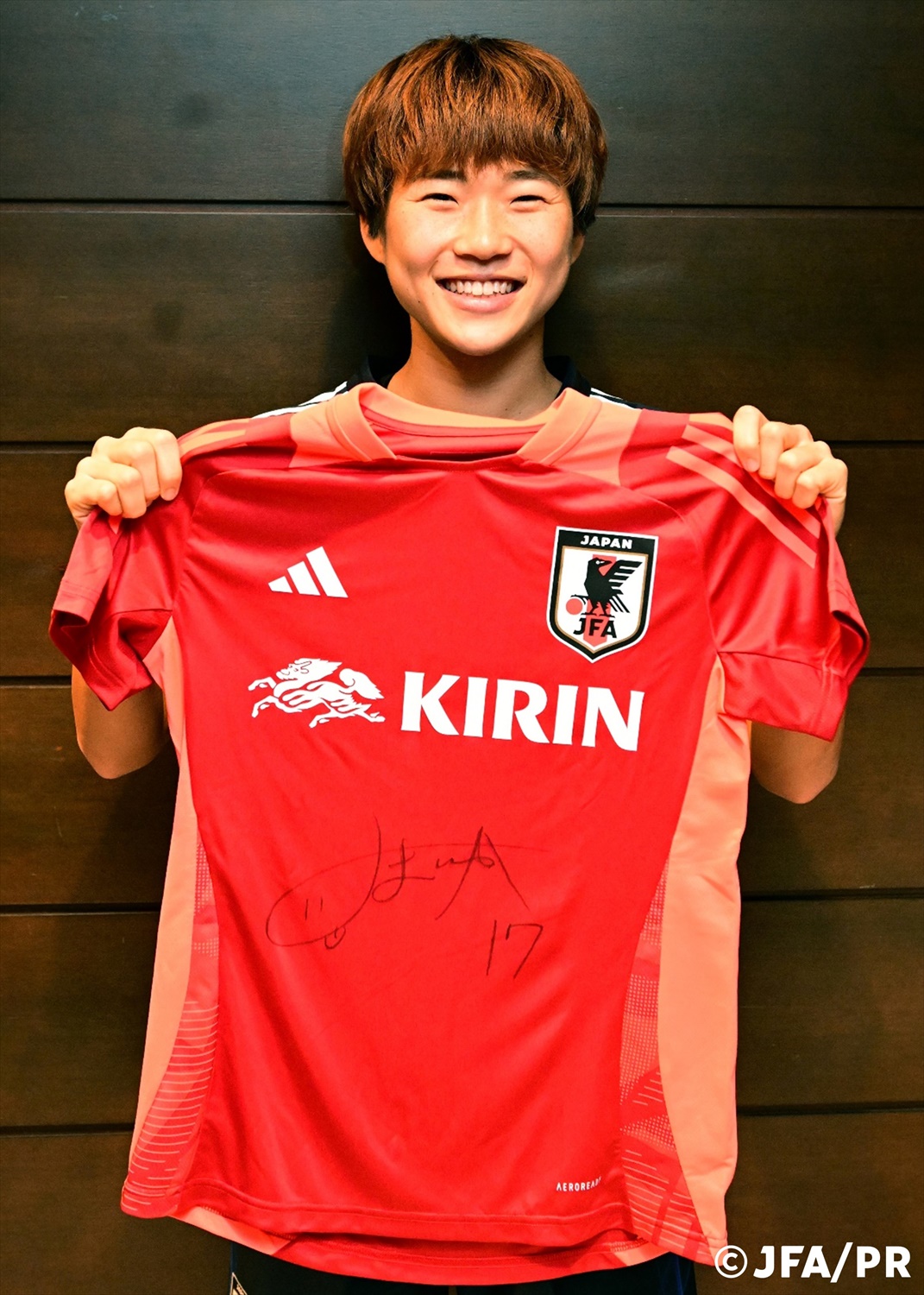 HATTRICK（ハットトリック）-選手の想いをファンへ届ける公式