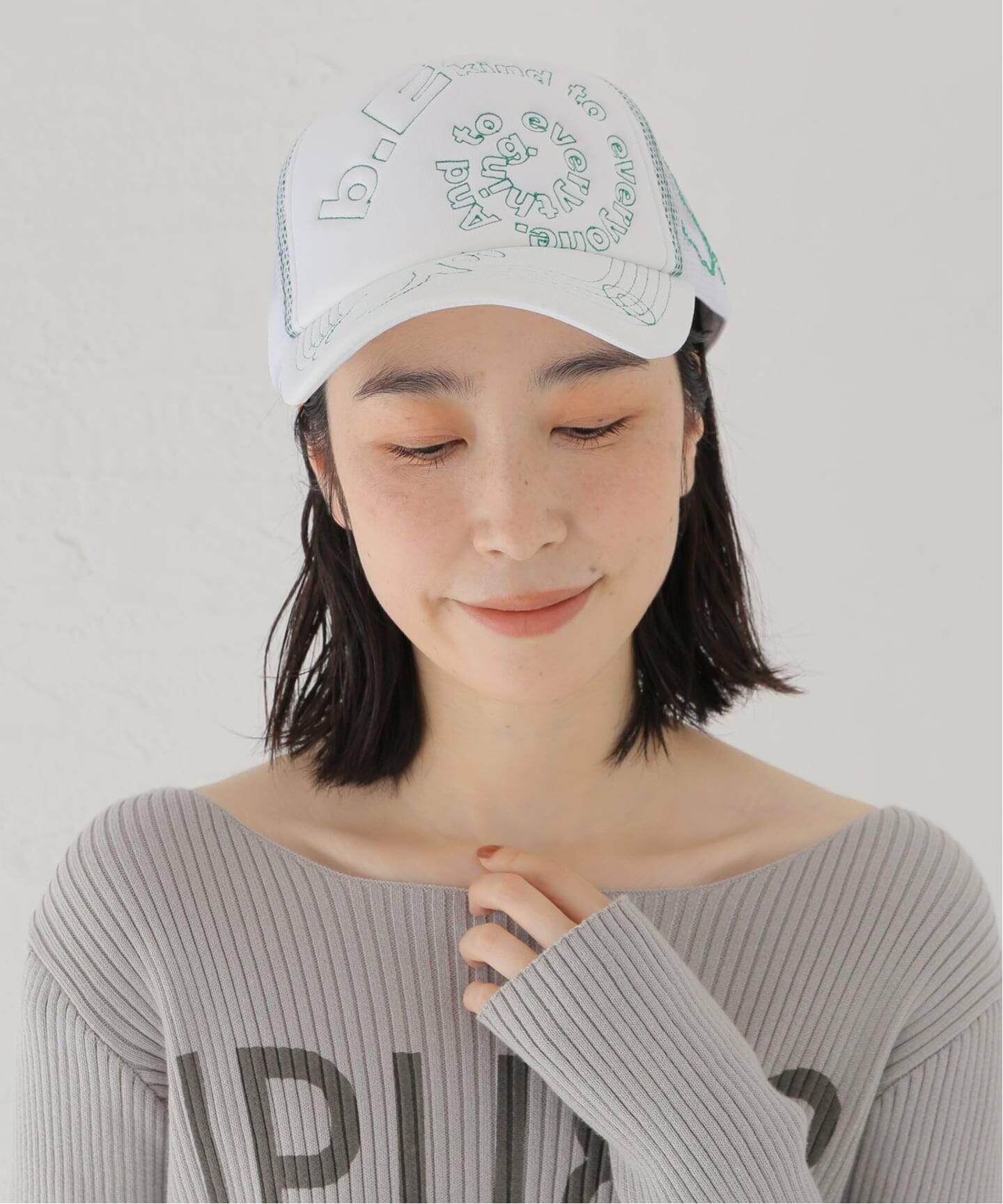 b.Eautiful/ビューティフル】b.i Foam Trucker Hat（キャップ