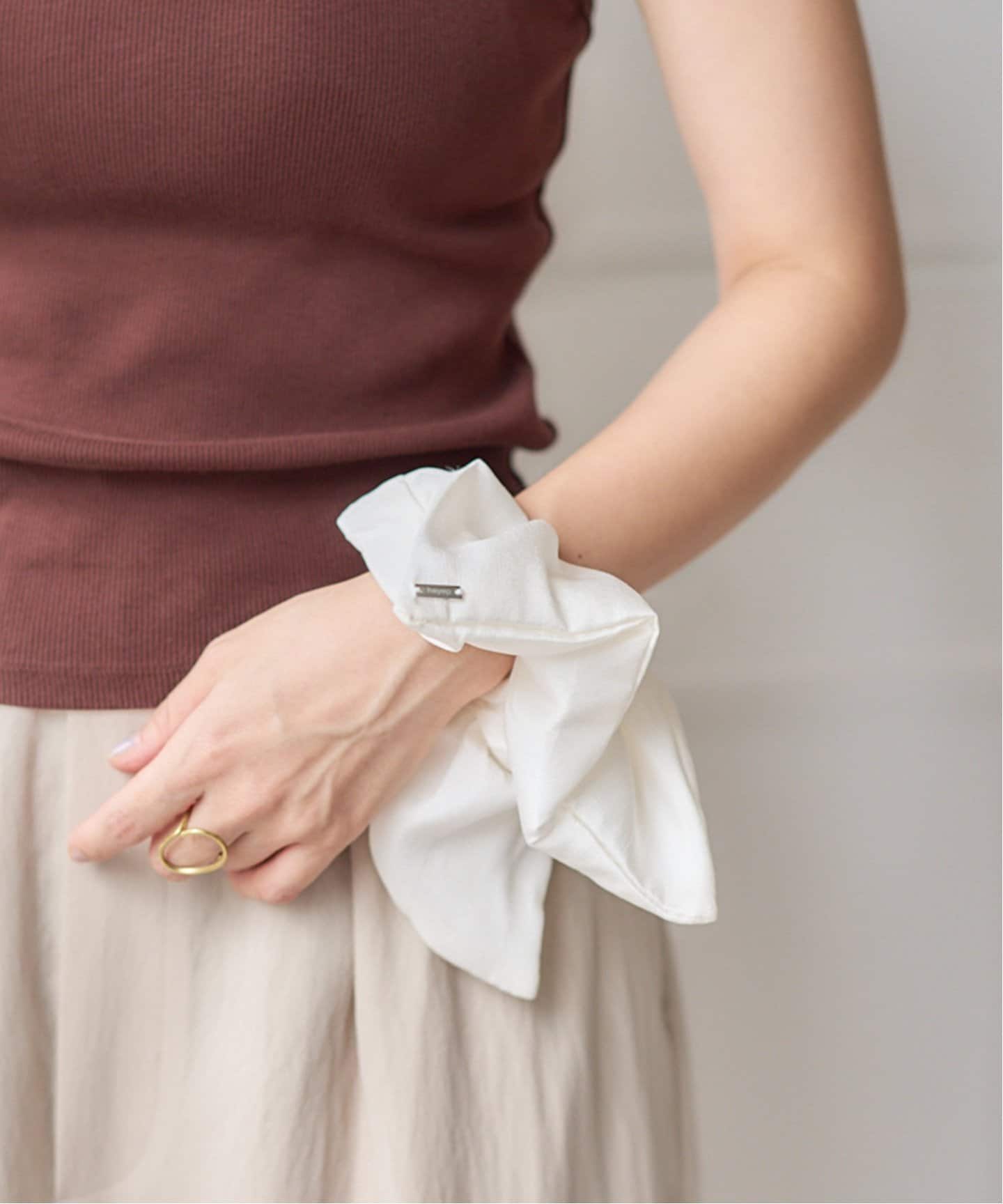 HEYEP Silk Square Medium Scrunchie（ヘアアクセサリー）｜BOICE FROM