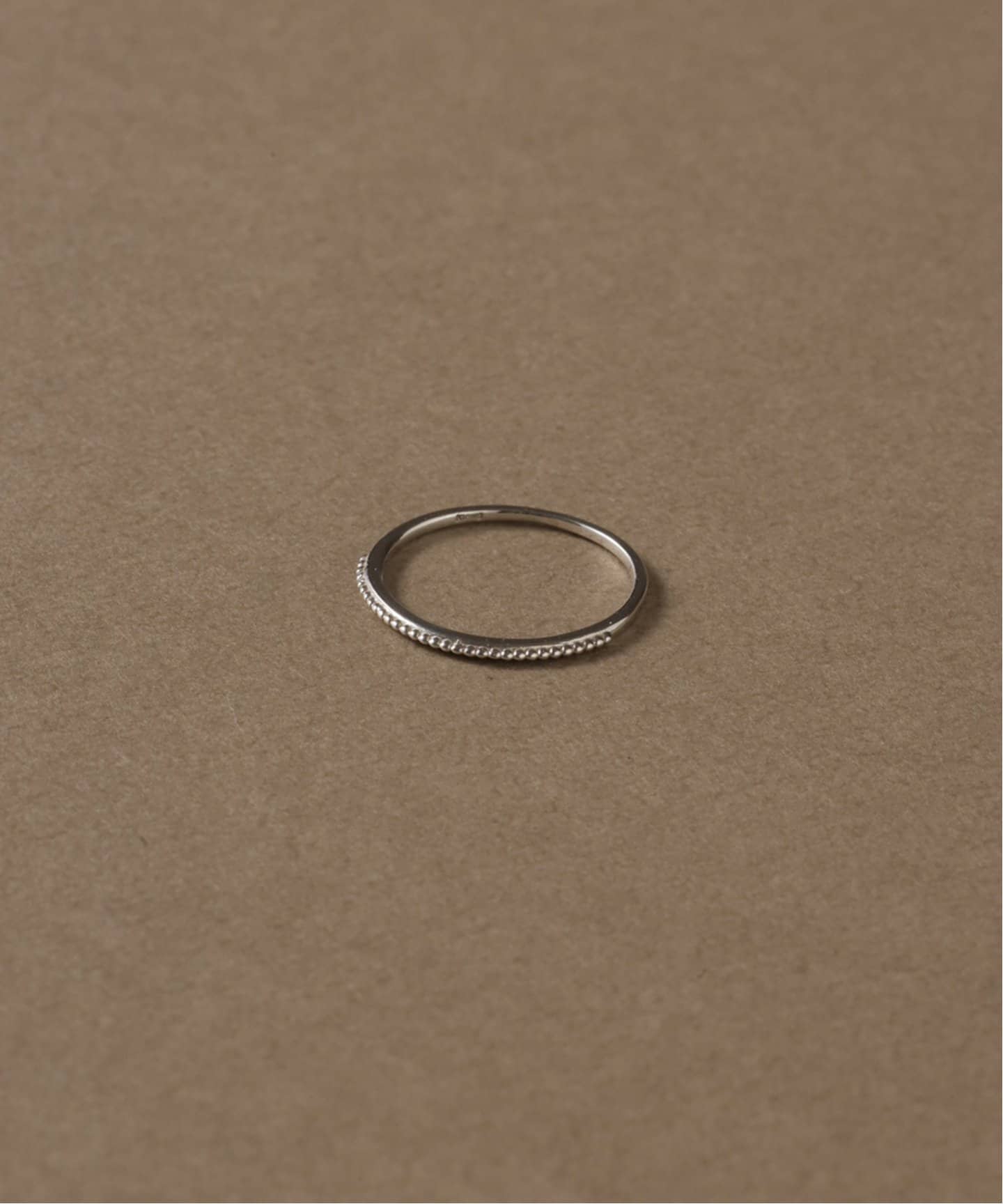 追加》シンプルピンキーリングミル打ちWG K10（リング）｜Lilas（リラ