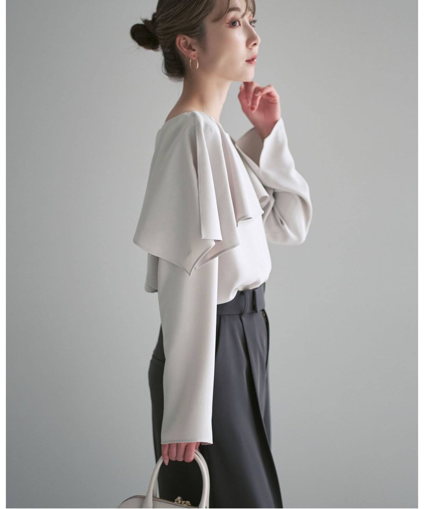 スリットケープブラウス（シャツ／ブラウス）｜NOBLE（ノーブル）の