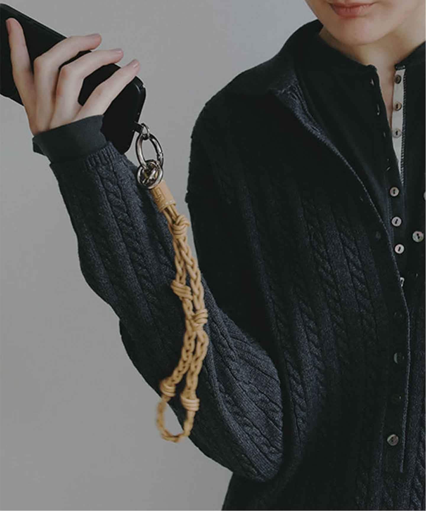 ETRE TOKYO レザーコードショートマルチストラップ（キーケース／キー