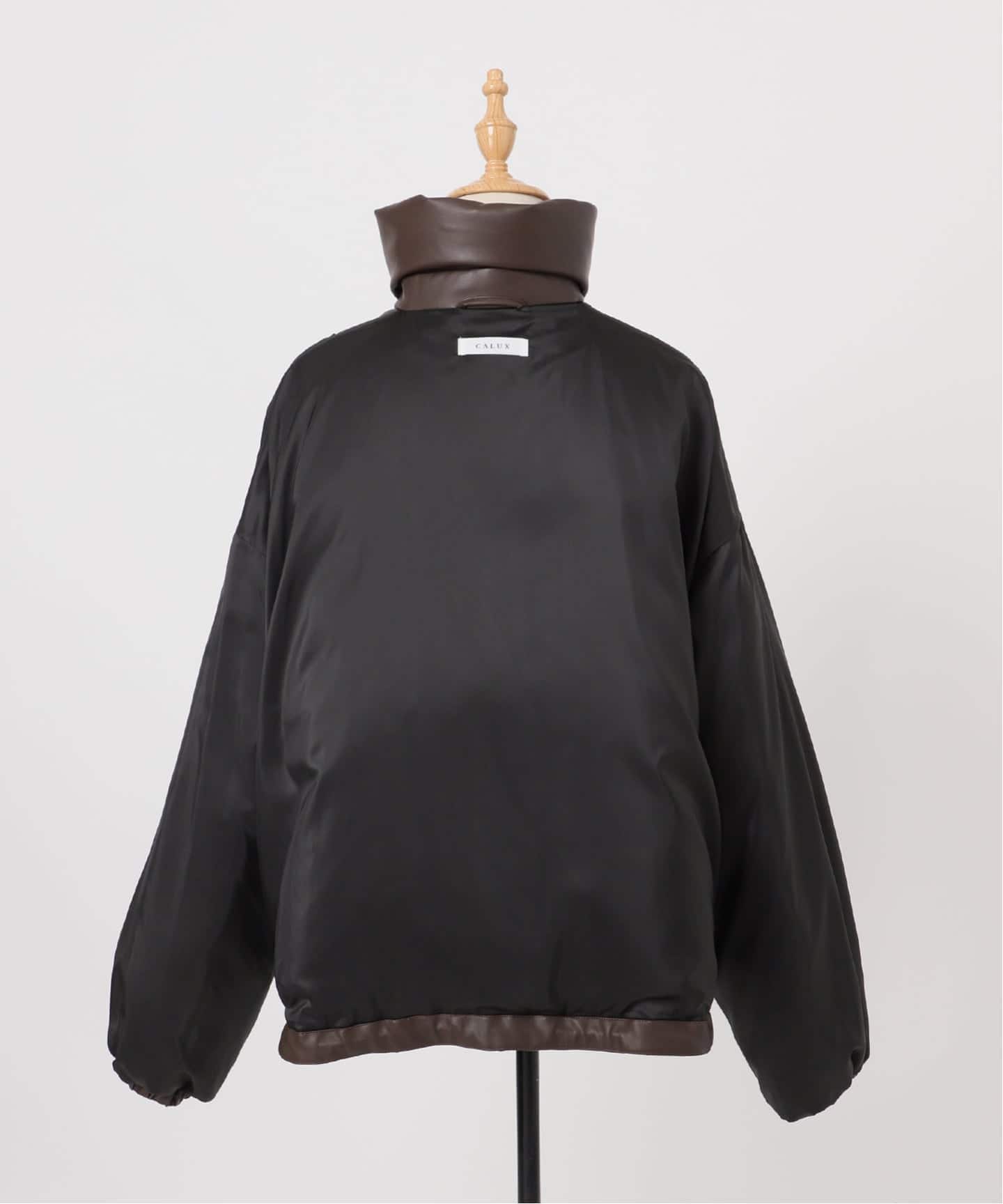CALUX/キャラクス】SHORT COACH JACKET（ダウンジャケット）｜Deuxieme