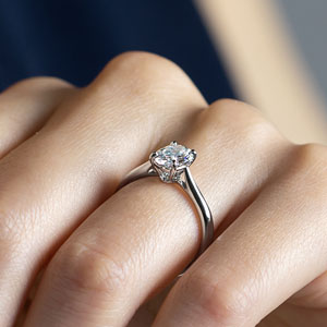 PT950 シンシア オーバルカット ソリティア リング 1.0ct｜婚約指輪