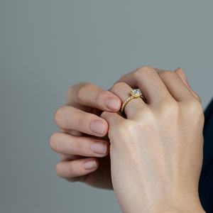 K18YG ルシーダ クッションカット ダイヤモンド エタニティタイプ