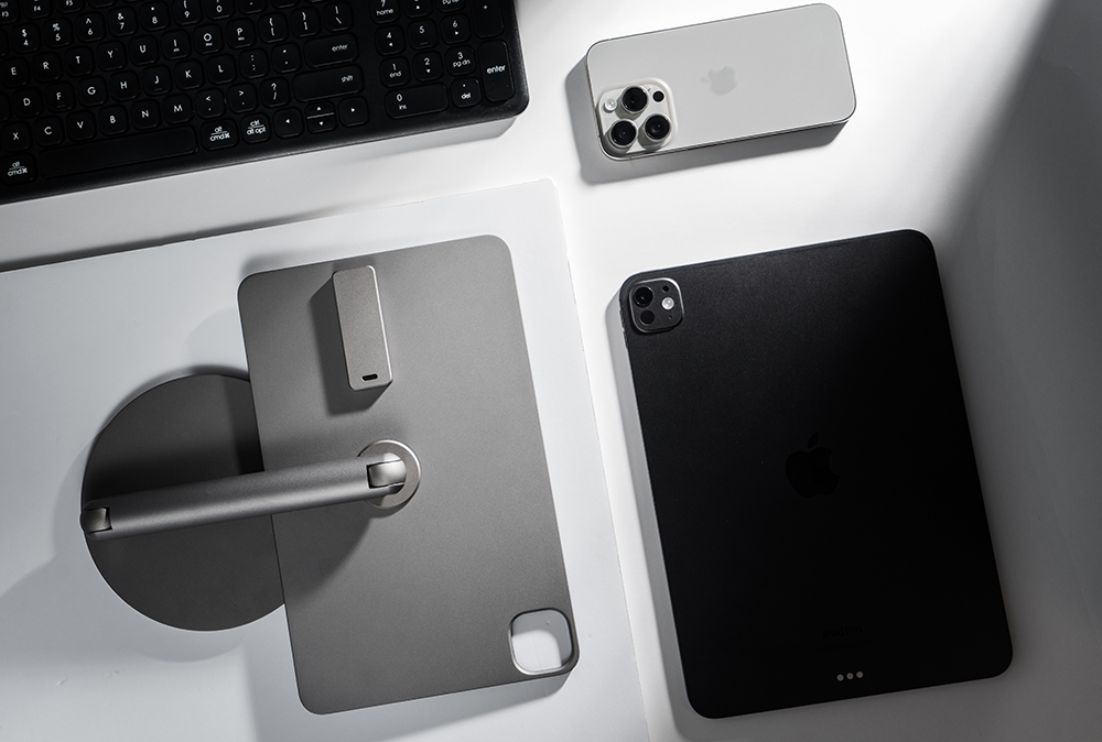 革新的】充電とスタンドを一度に、iPadをさらにスマートに