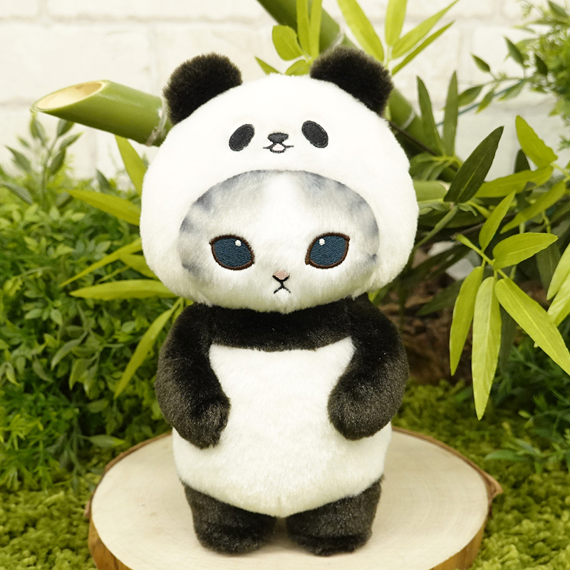 とってもキュートでちょっとシュールなモフモフの変装ネコちゃん【サン