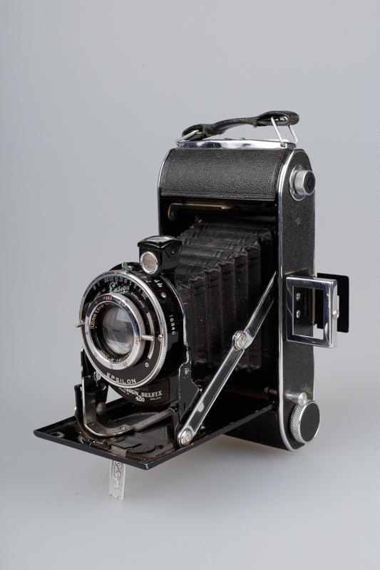 Camera, Ensign Selfix 420; Barnet Ensign Limited; 1946-1956; RI
