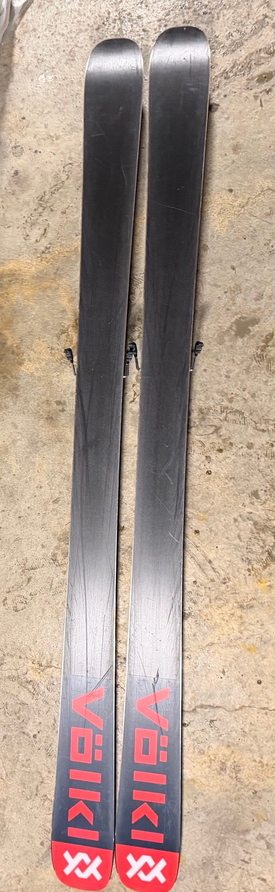 Volkl Mantra M5 m/ Marker Griffon Bindinger | FINN-torget