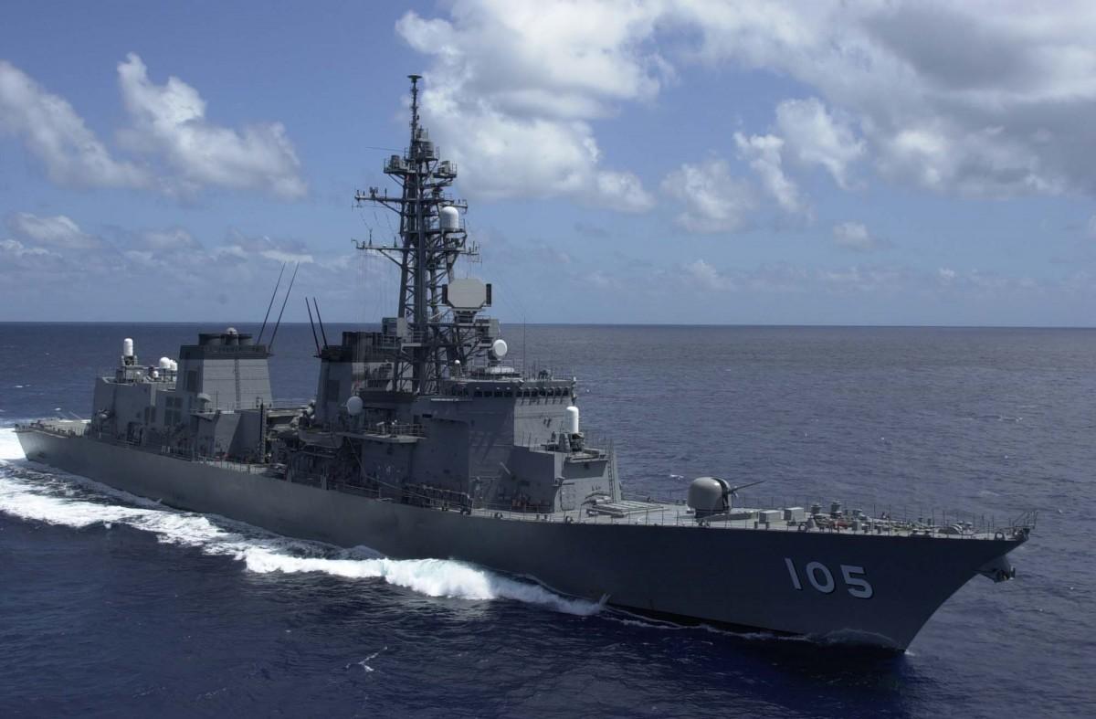 広島で護衛艦「いなづま」の艦内見学会 高機動車の体験搭乗も - 広島