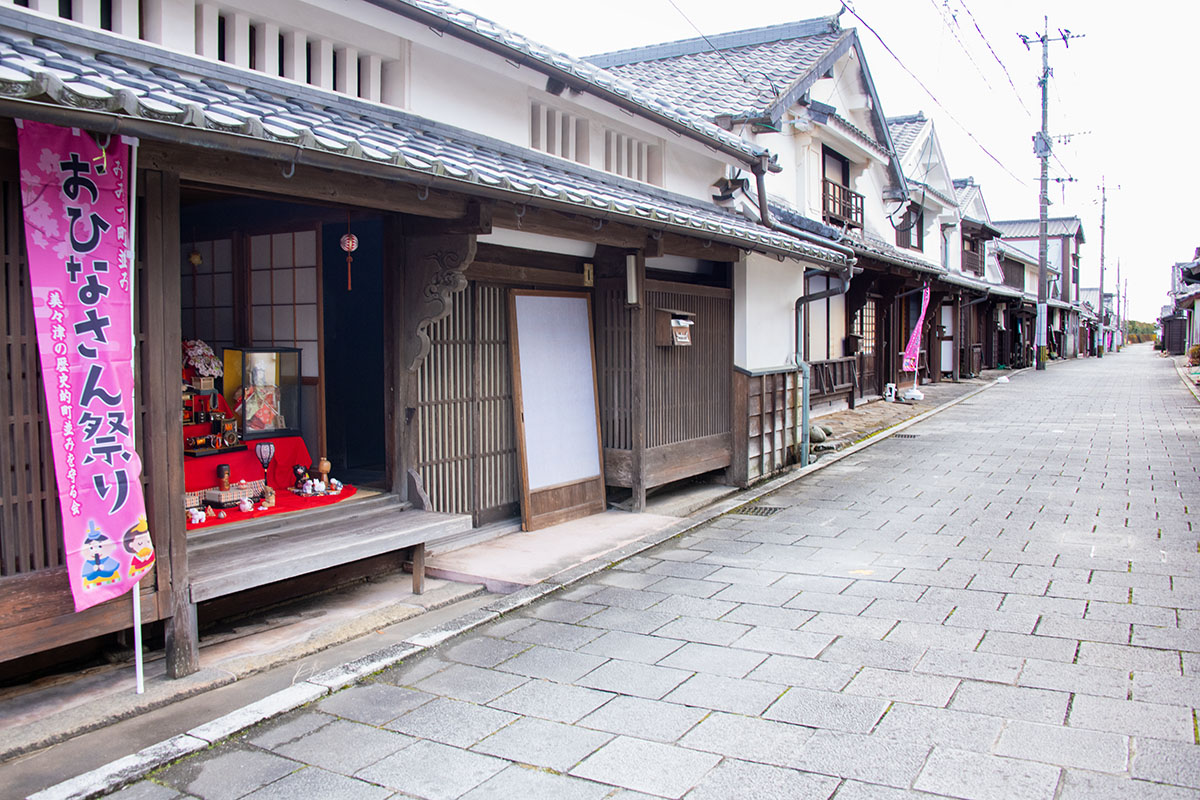 古民家が立ち並ぶ美々津の町並みで行う「おひなさん祭り」 - 日向経済新聞