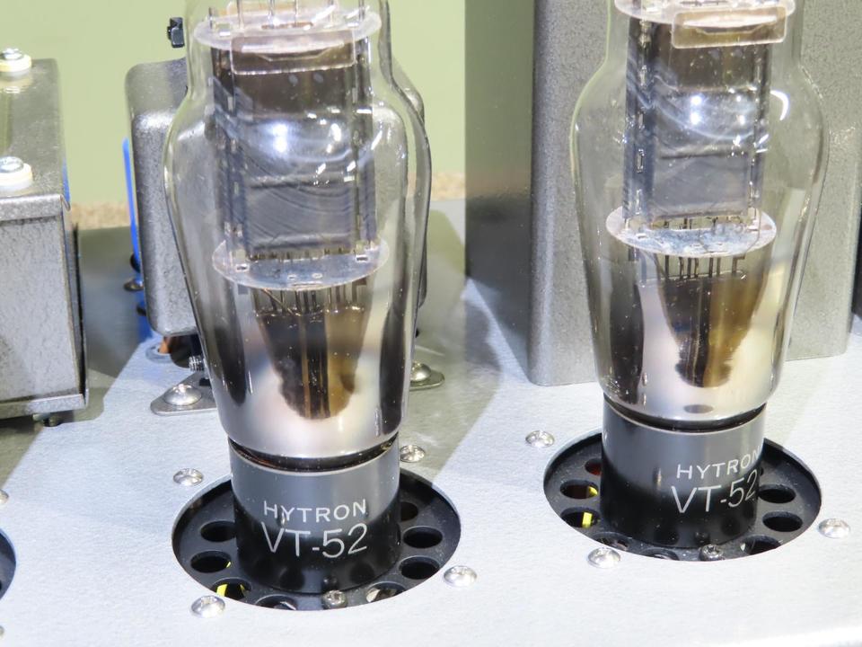 VT-52シングル TUBE WORKS - 中古オーディオ 高価買取・販売 ハイファイ堂