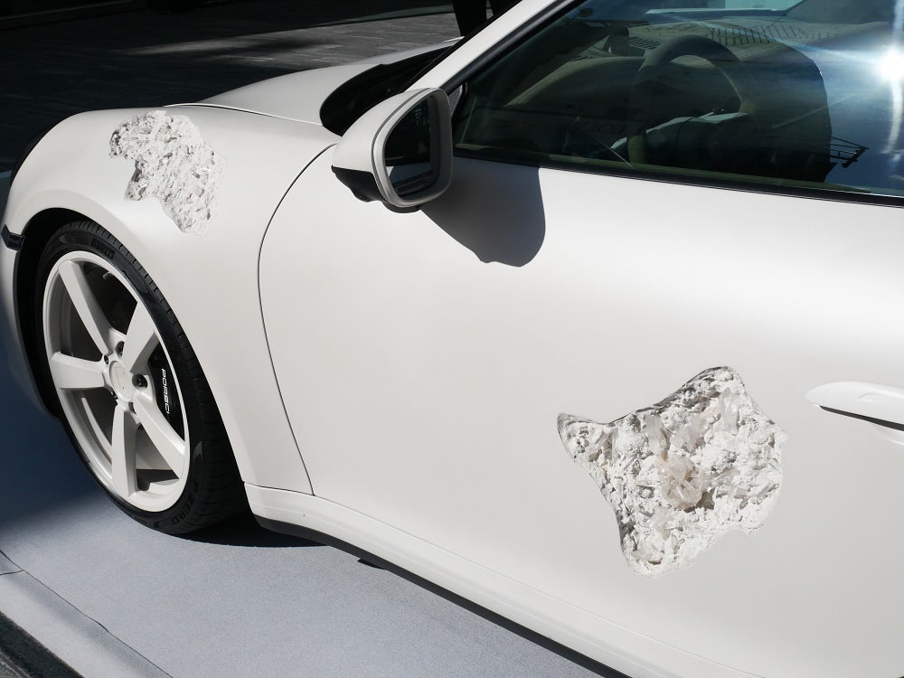 本日限定！駆動可能なアート作品 現代アーティストによるポルシェ992が