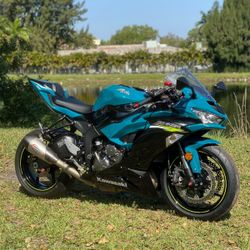 2021 KAWASAKI NINJA ZX-6R for Sale in Sunny Isles Beach, FL - OfferUp