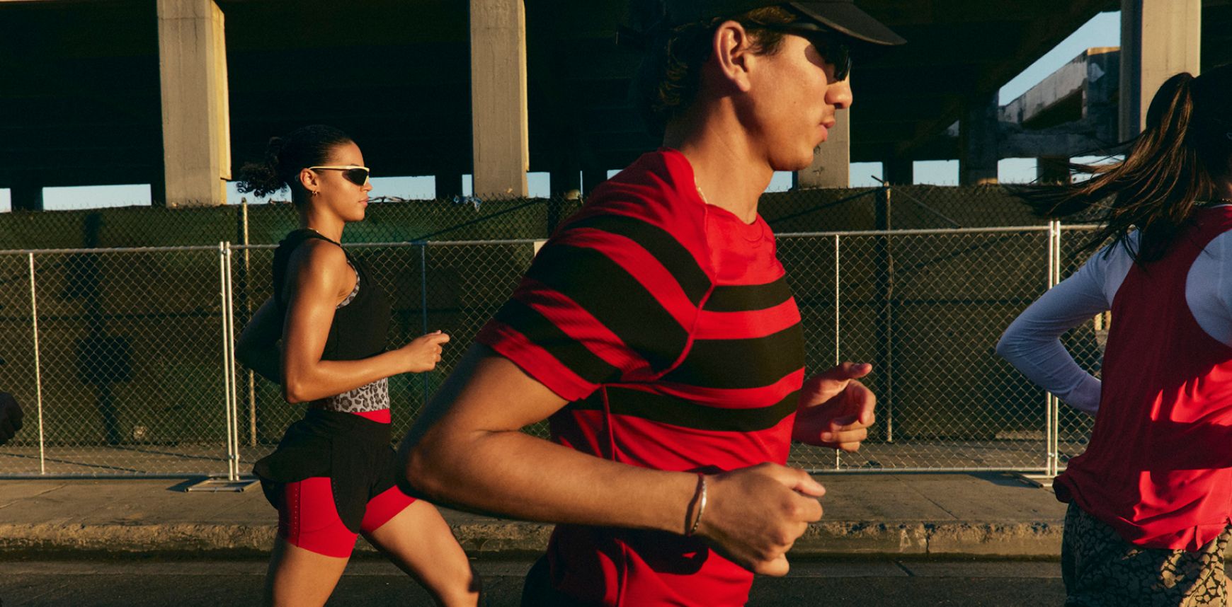 Luxtreme スリムフィット ミッドライズジョガー *アジアフィット