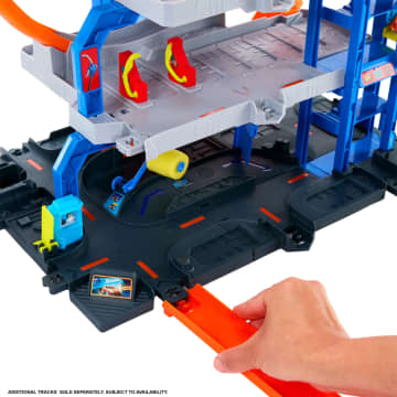 Hot Wheels Mega Loop Garage | Mattel