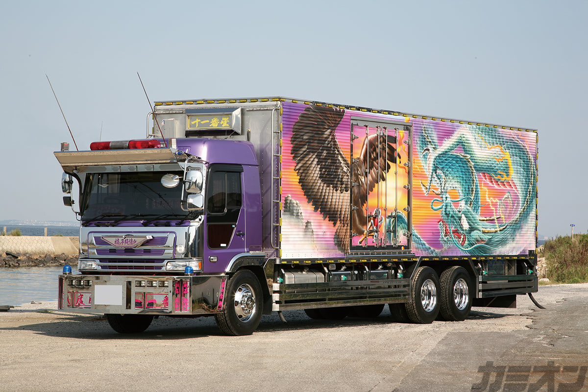 十一番星 箱3面を席巻する迫力ペイントと精悍な大型鏡面パーツの競演
