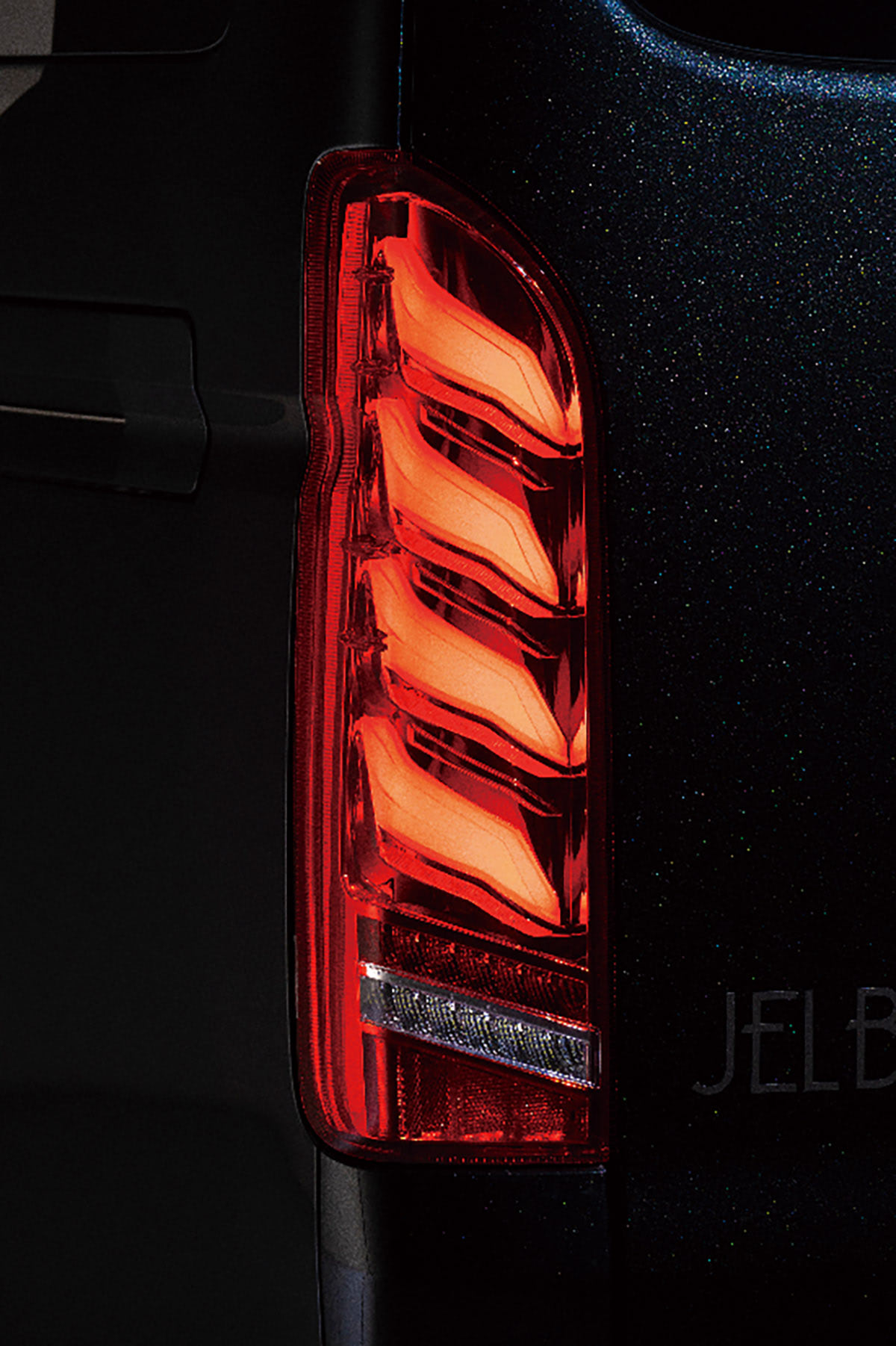 超最新ハイエース用テールランプ登場！】ヴァレンティのULTRAシリーズ