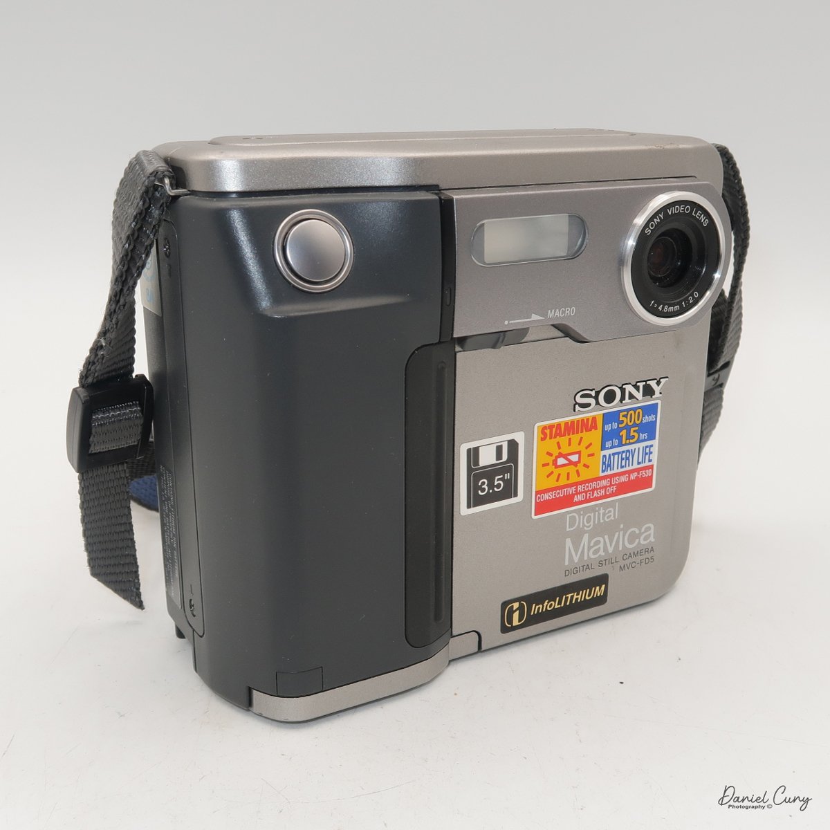 Sony Mavica MVC-FD5 — Concert Photos, Historical Images, Widelux