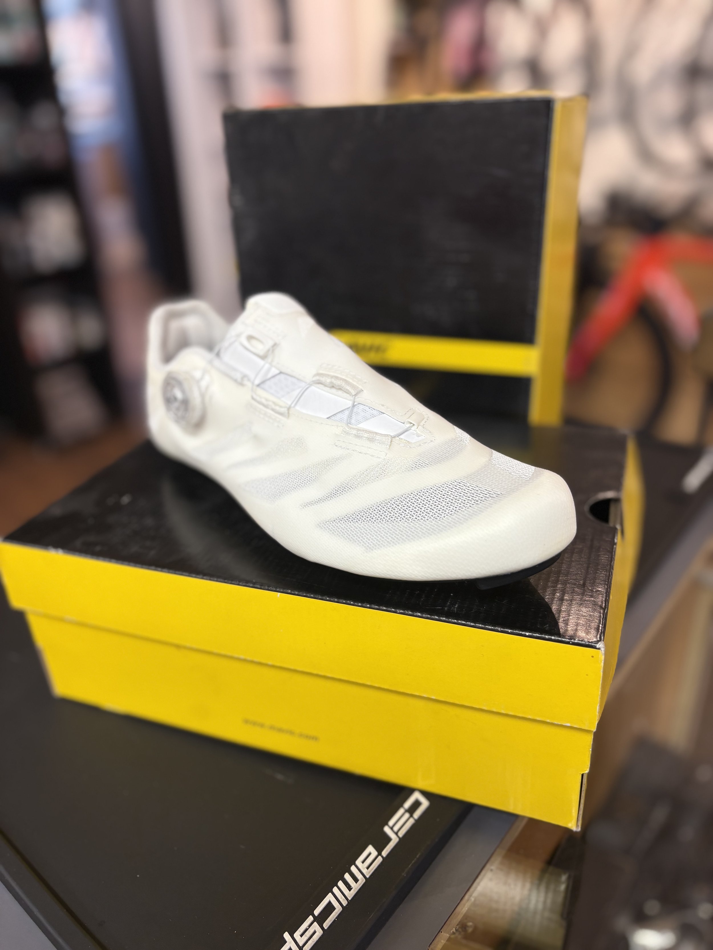 DMT KR1 43.5 black — Pedalhead Road Works