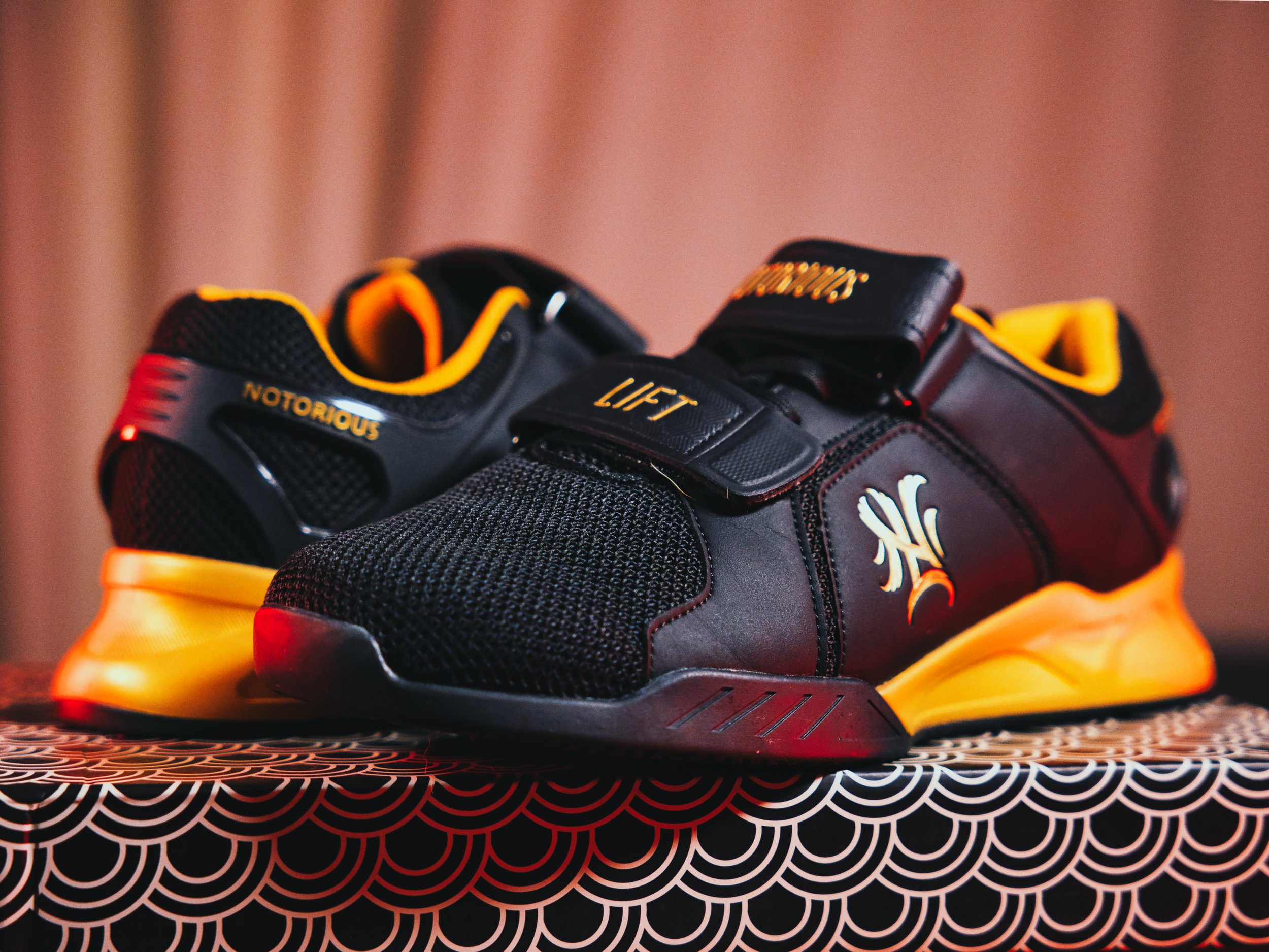 コスパ最強のリフティングシューズ!?NOTORIOUS LIFT ローニンリフター
