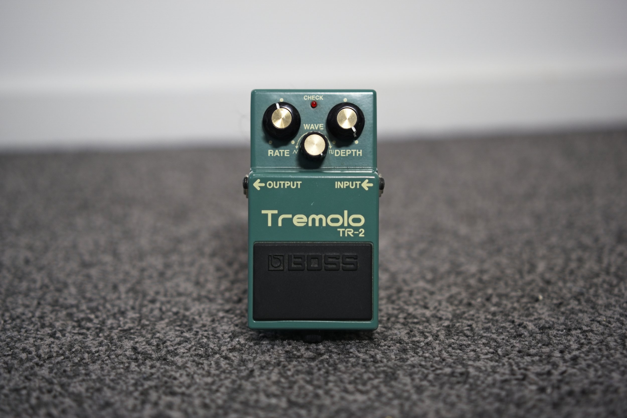 Boss TR-2 Tremolo Review — The Gear Check