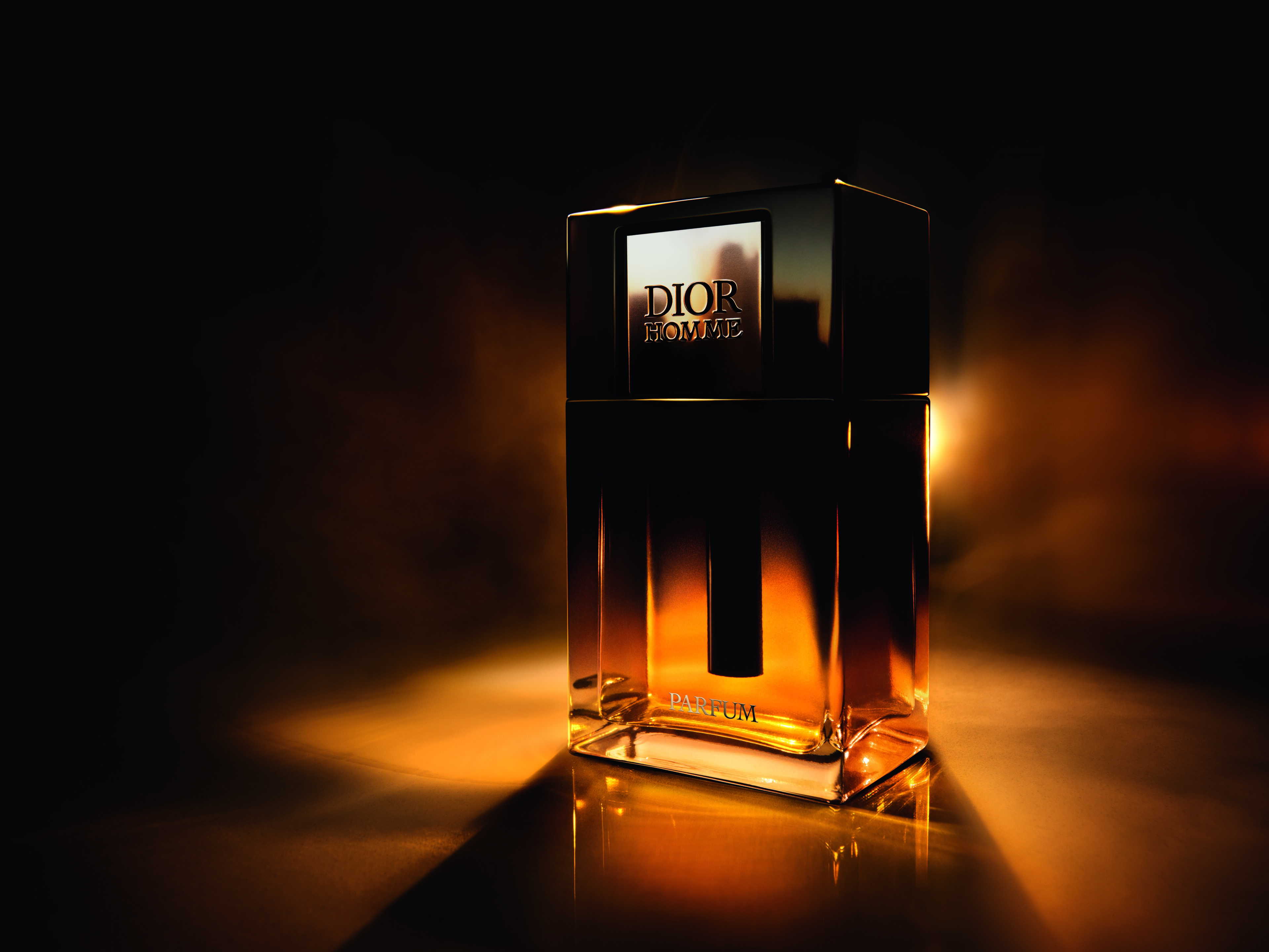 フランシス・クルジャンがディオール オムを再解釈 - LVMH - LVMH